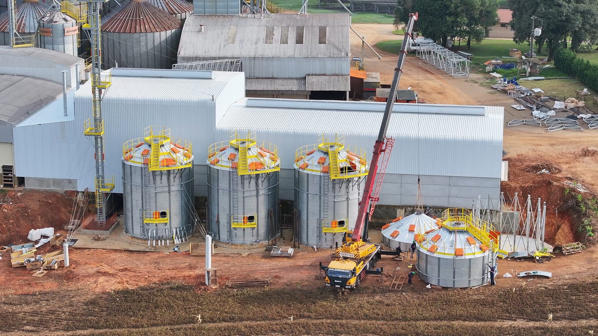 Montagem de silos graneleiros