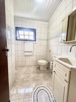 Casa com Grande Terreno - Colônia Francesa 4