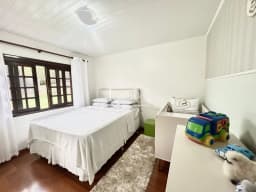Casa com Grande Terreno - Colônia Francesa 7