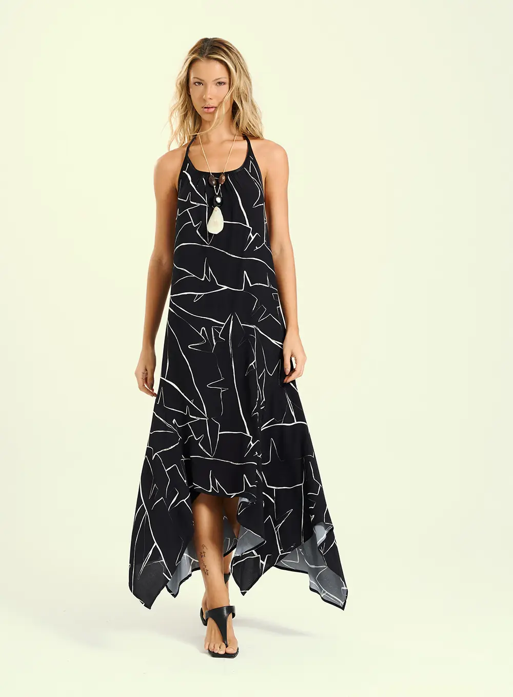 Vestido Feminino Midi Estampado Costas Abertas